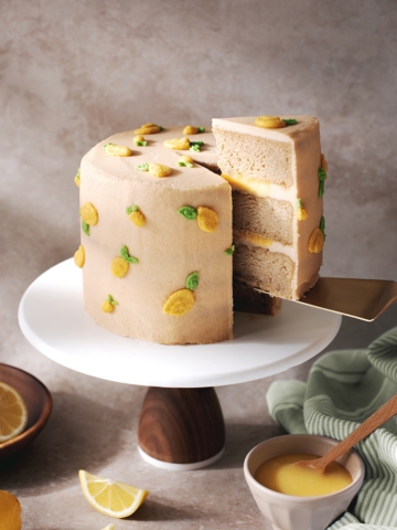 Earl grey lemon cake covered in buttercream lemon design