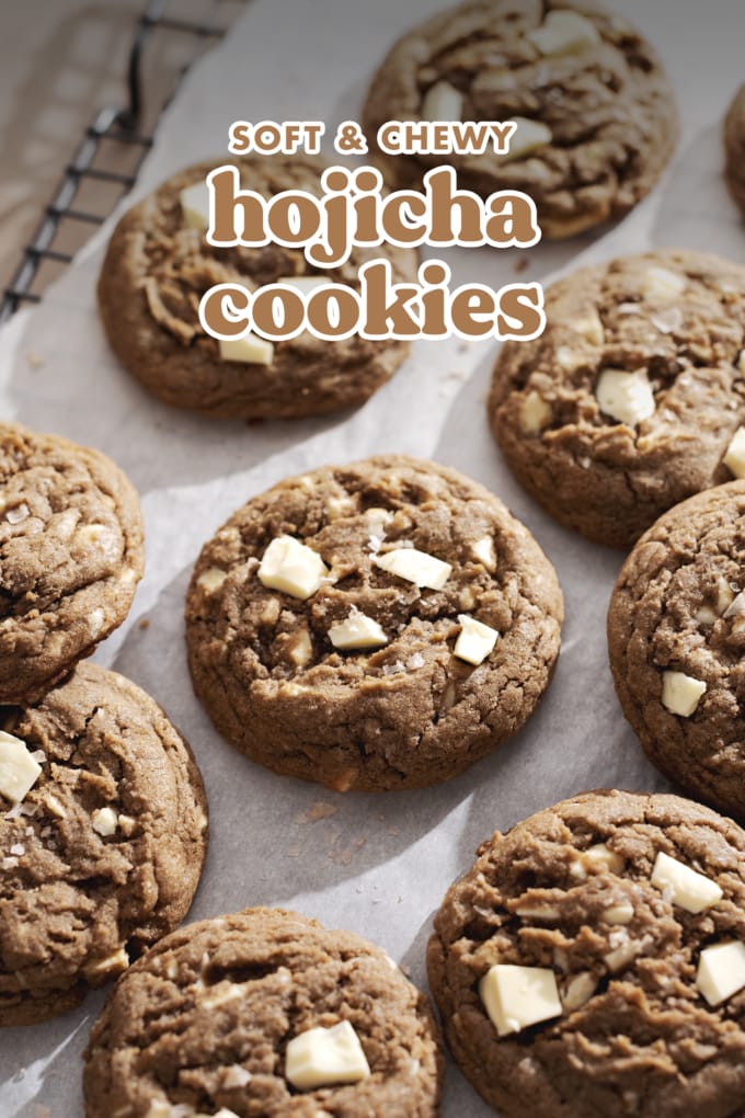 Several hojicha cookies surrounding one cookie in the middle.