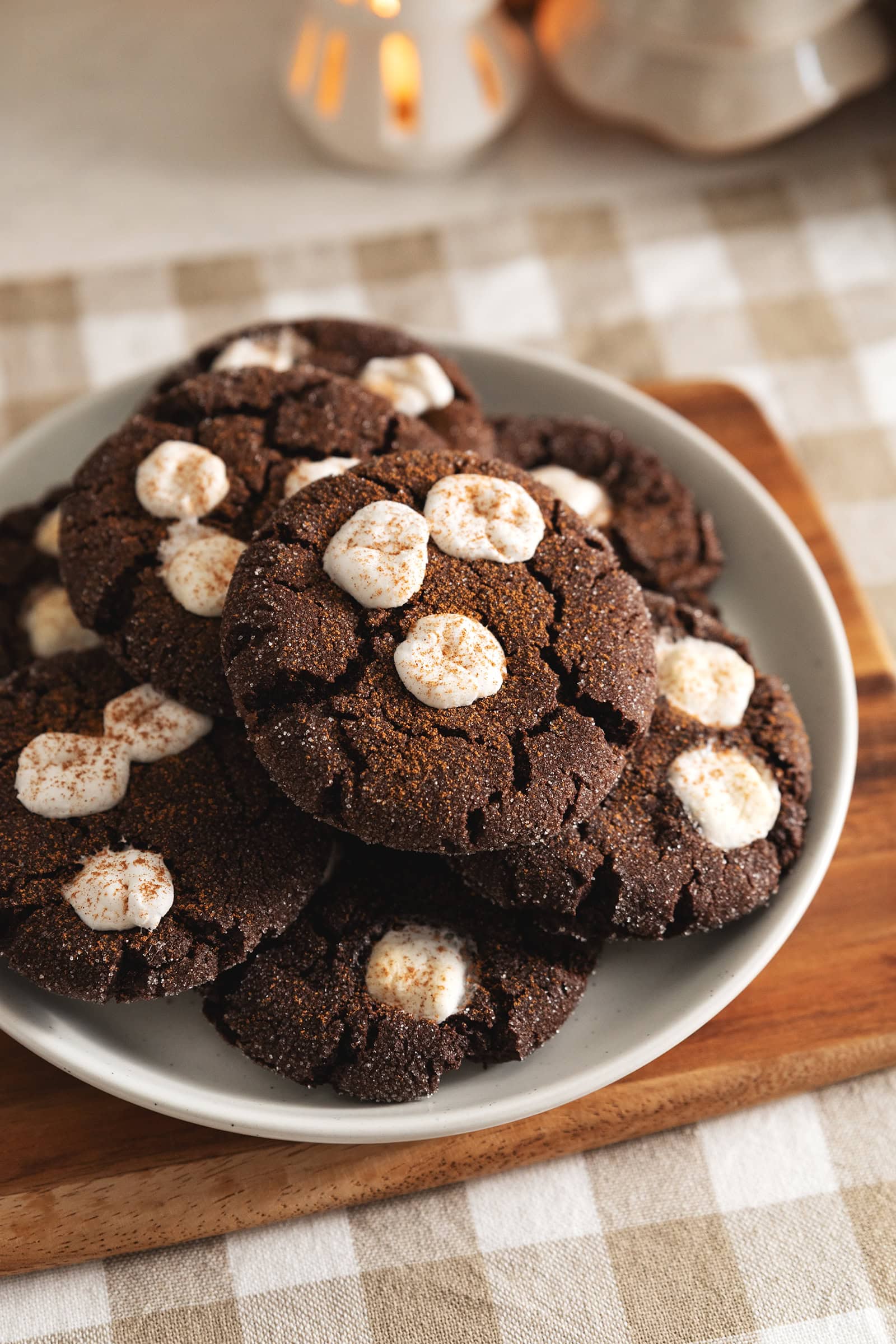 Mexican hot chocolate cookies piled on a plate.
